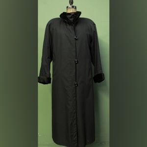 Pre-Owned Black Cloth Coat Black Mink Fur Collar